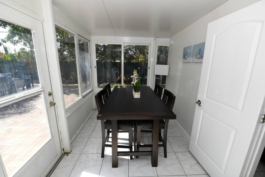 4Br Home, Hot Tub, Near Beach & Wilton Manors Fort Lauderdale Exterior photo